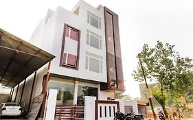Hotel Gayatri Palace